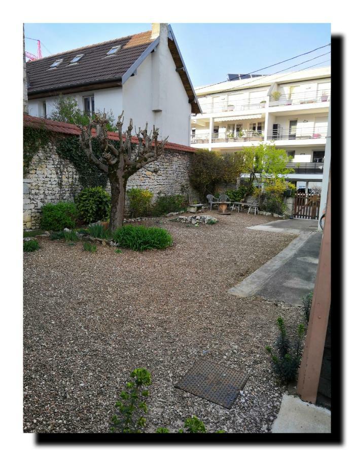 Bnbesak La Gare Viotte Besancon Bagian luar foto